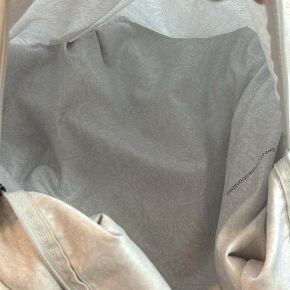 Lululemon Go-Go-Go Tote - Picture 13 of 16